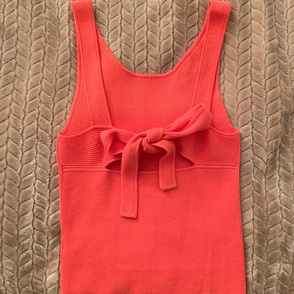 Coral Trendy Tanktop - Picture 4 of 7
